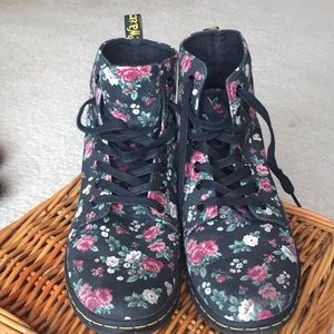 Dr Martin floral Hackney boots
